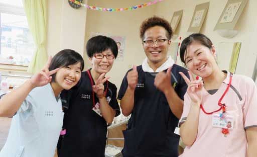 スタッフ写真 04